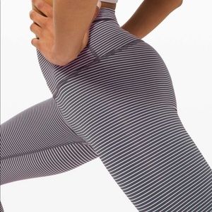 SOLD Lululemon Wunder Under